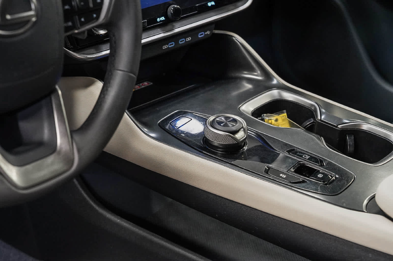 Used 2025 Lexus RZ 300e w/ Accessory Package (2T) FWD image 23