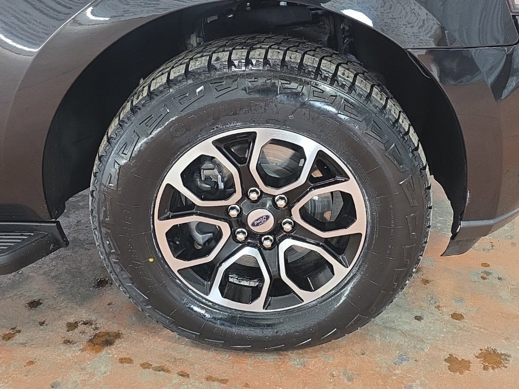 Used 2024 Ford Expedition XLT image 8