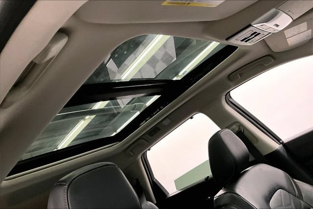 Used 2025 Nissan Pathfinder Platinum w/ Cargo Package FWD image 21