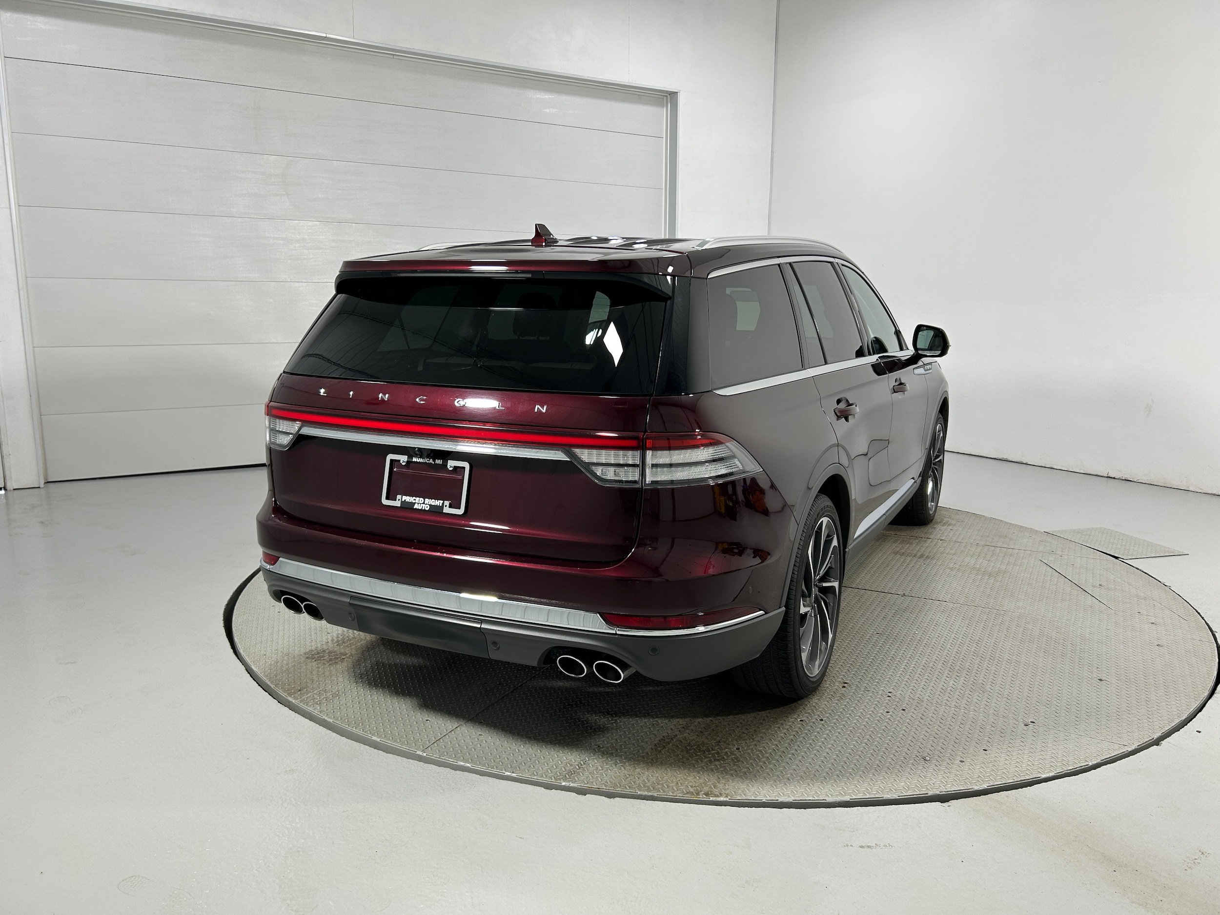Used 2020 Lincoln Aviator Reserve w/ Equipment Group 202A AWD/4WD image 39
