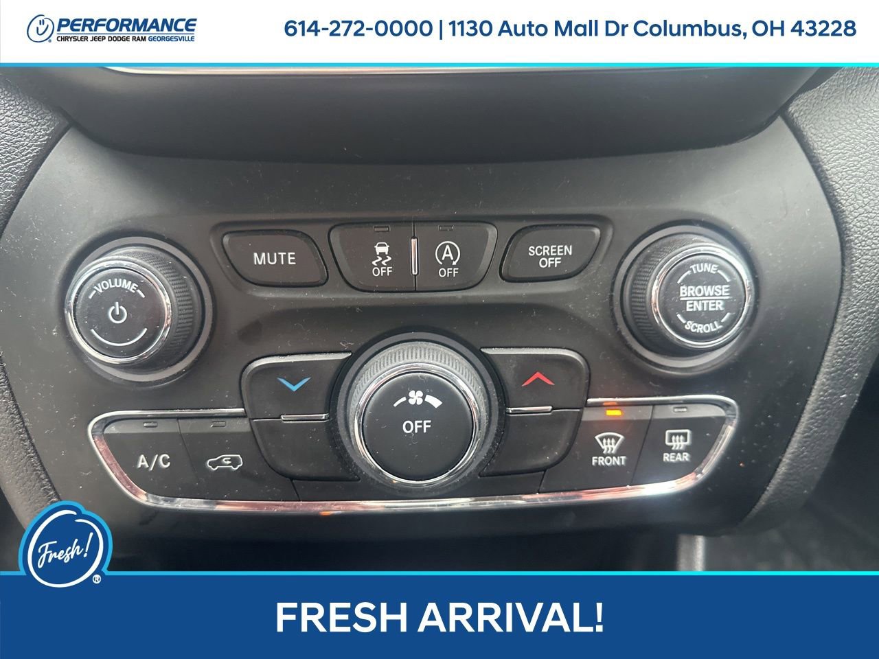 Used 2019 Jeep Cherokee Latitude Plus w/ Cold Weather Group image 25