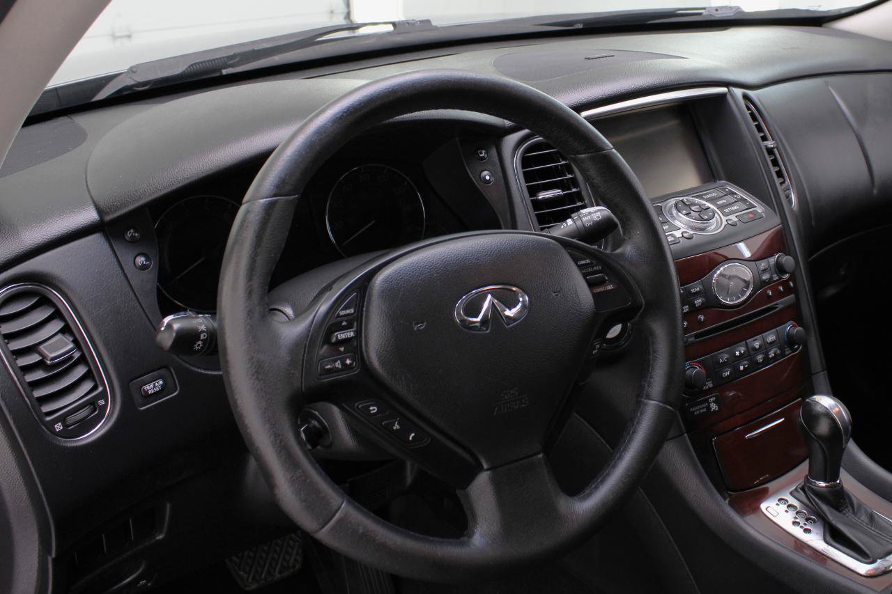 Used 2016 INFINITI QX50 AWD w/ Premium Plus Package image 30