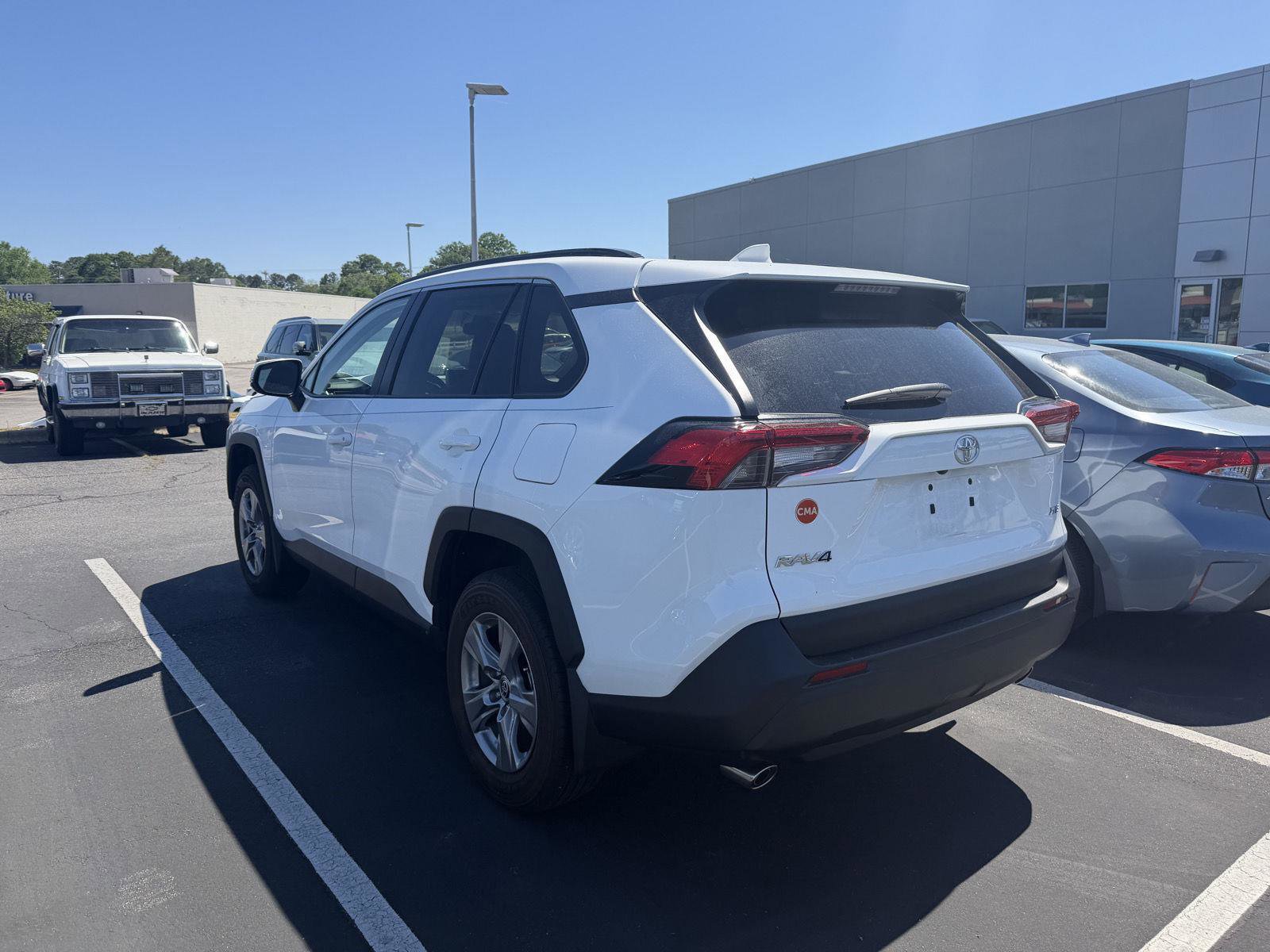 Used 2024 Toyota RAV4 XLE w/ Convenience Package FWD image 5