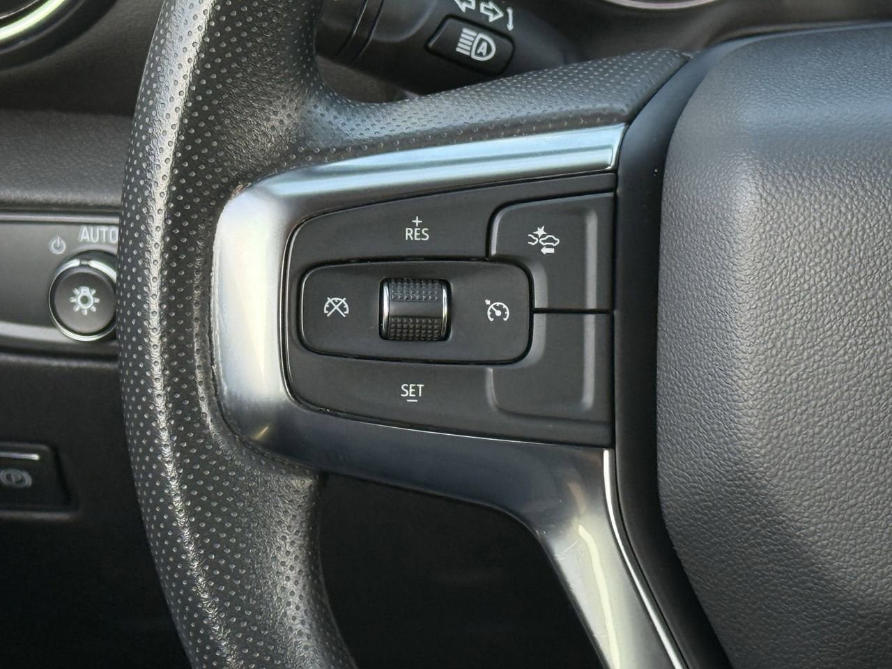 Certified 2025 Chevrolet Blazer LT FWD image 13