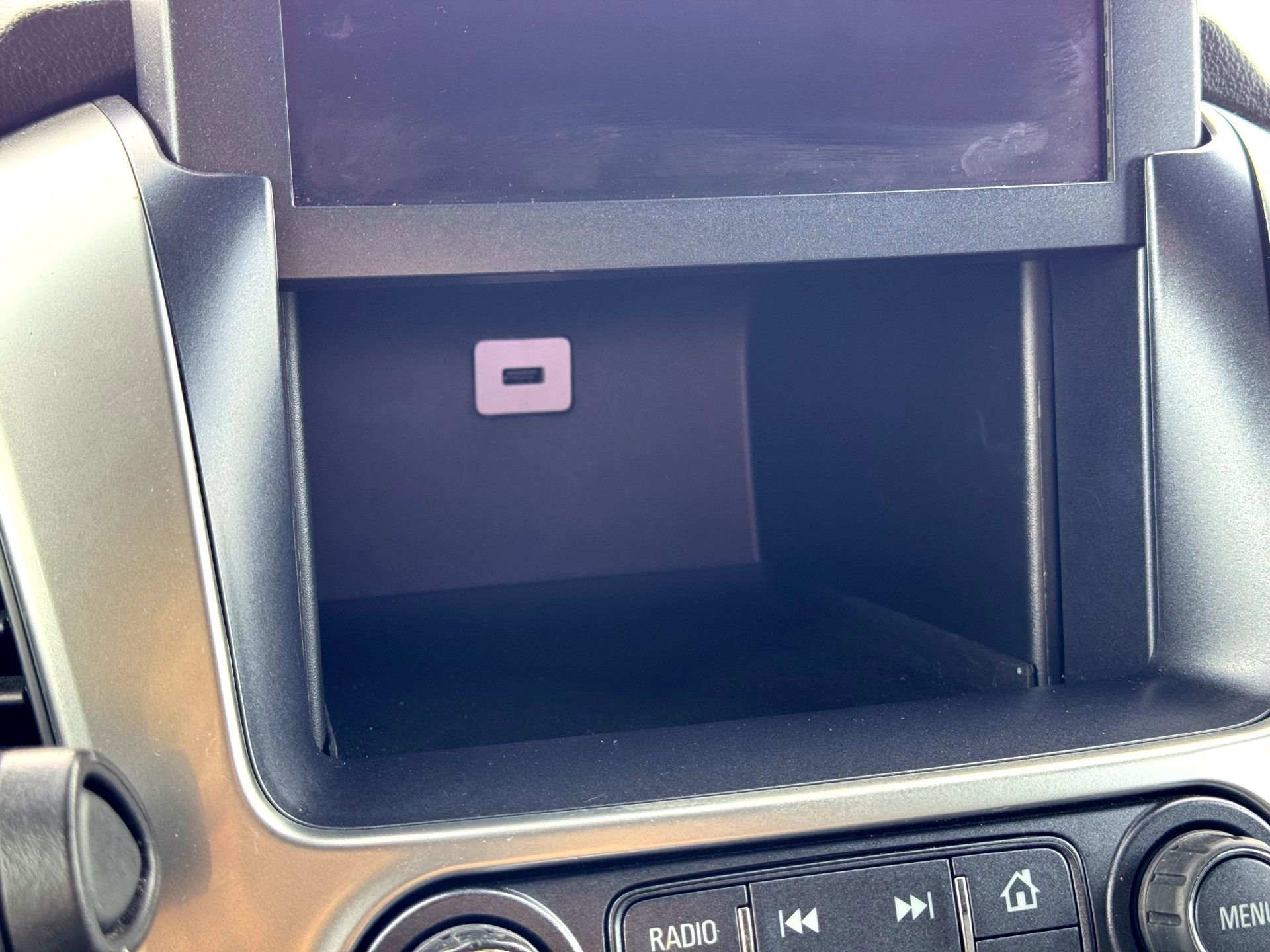 Used 2018 Chevrolet Suburban LT image 34