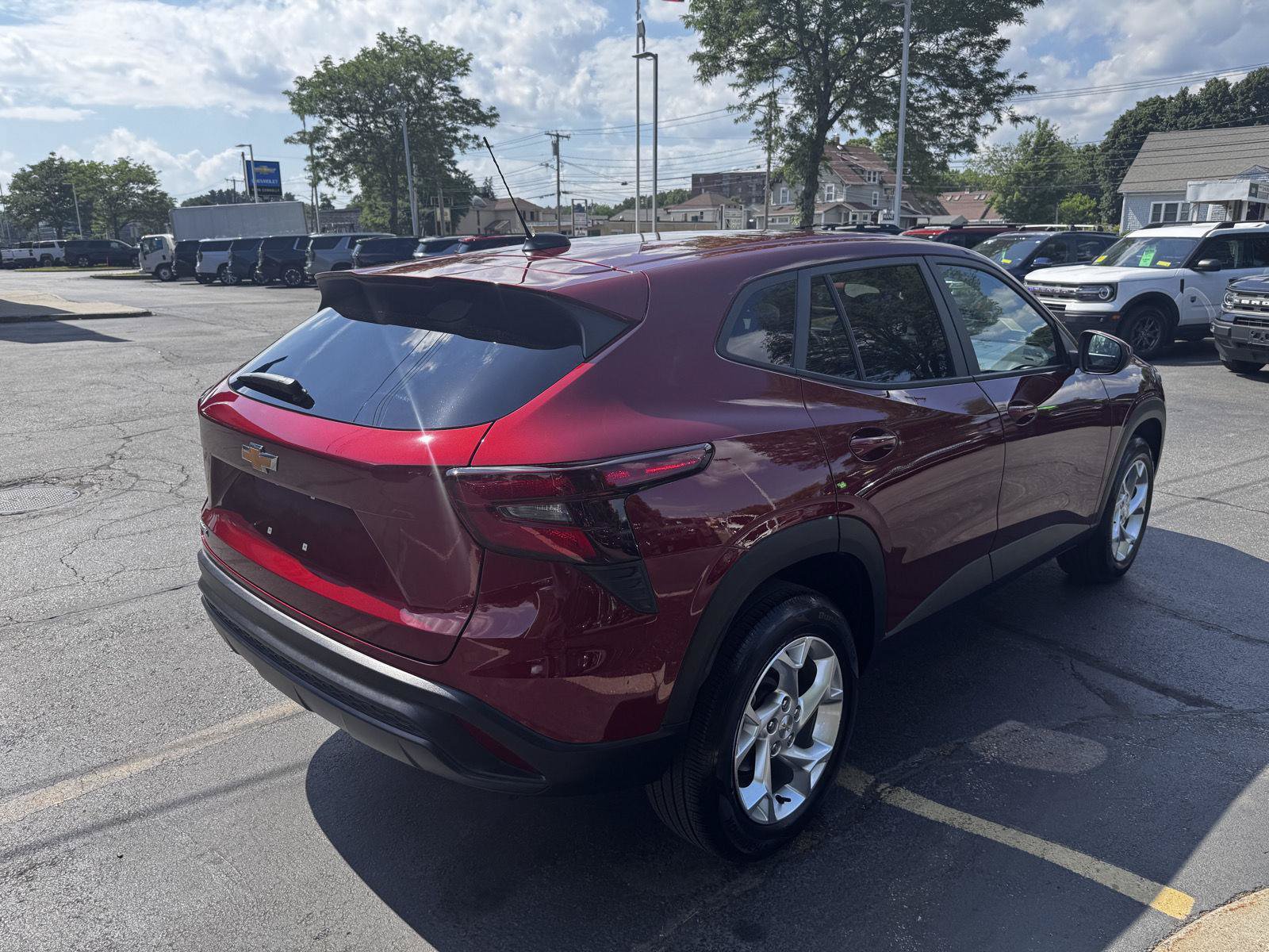 Certified 2024 Chevrolet Trax LS w/ LS Convenience Package FWD image 6