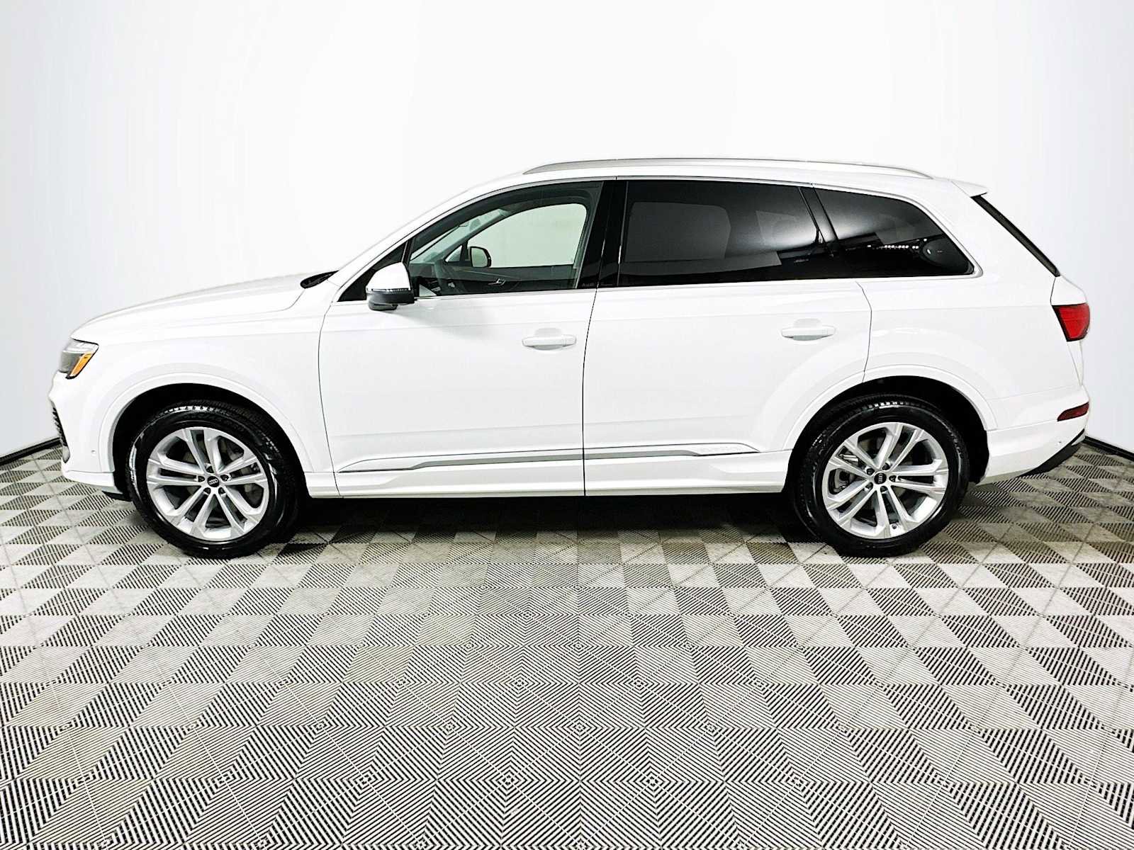 New 2026 Audi Q7 2.0T Premium Plus image 4