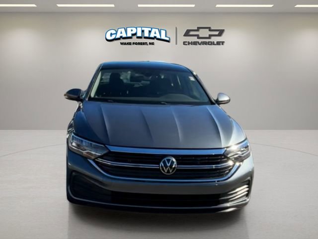 Used 2023 Volkswagen Jetta SE image 8