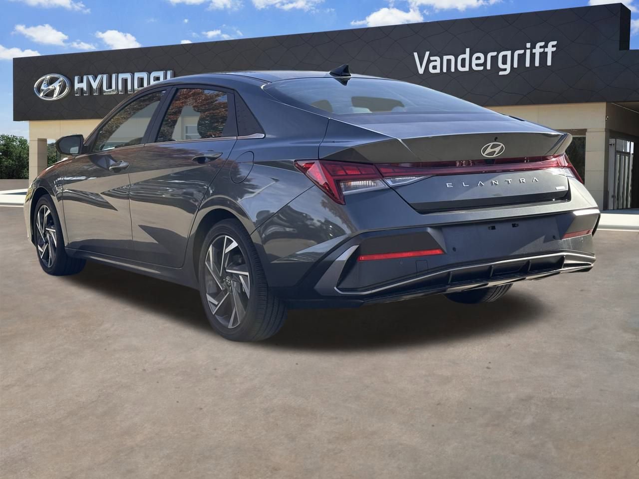 Certified 2024 Hyundai Elantra Limited image 10