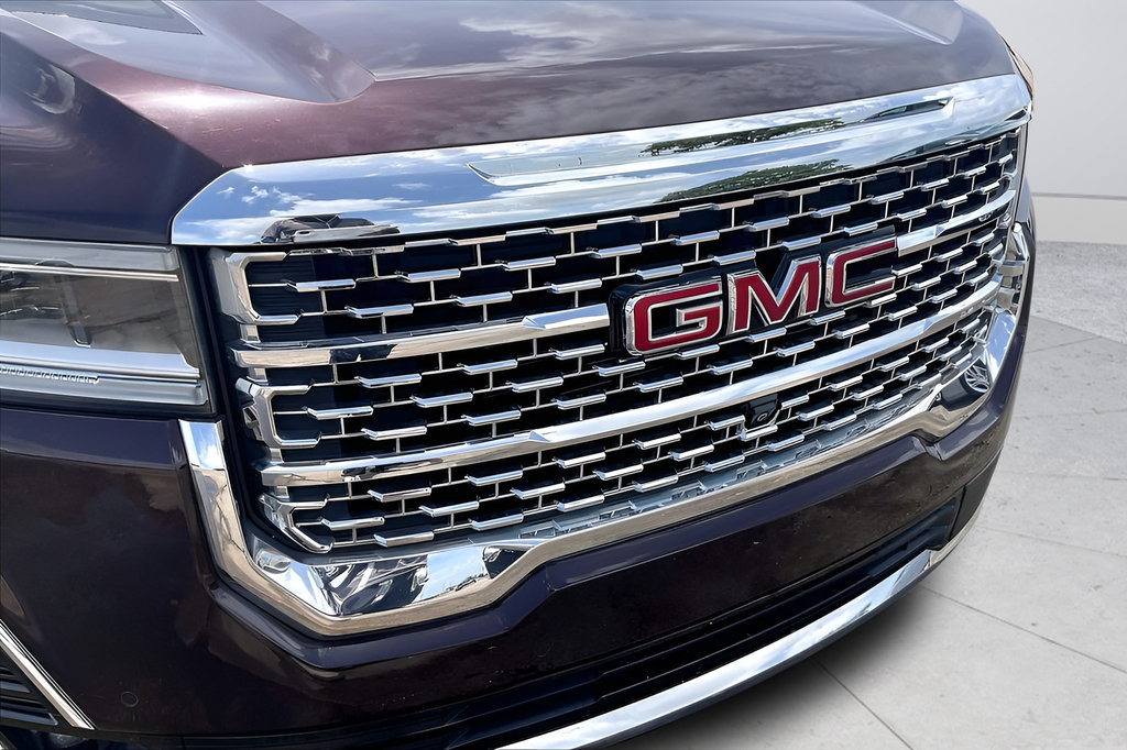 Used 2020 GMC Acadia Denali w/ Technology Package FWD image 35