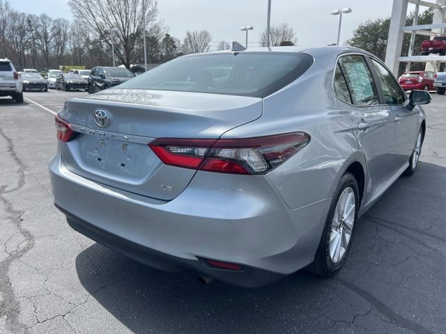 Used 2024 Toyota Camry LE image 5