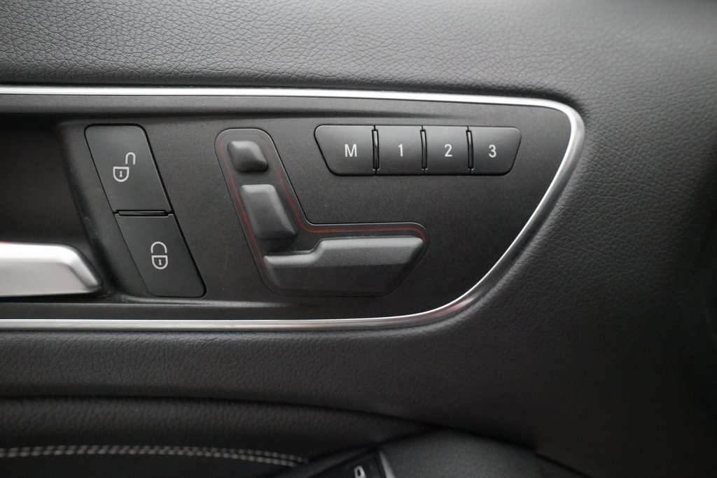 Used 2015 Mercedes-Benz GLA 250 4MATIC image 28