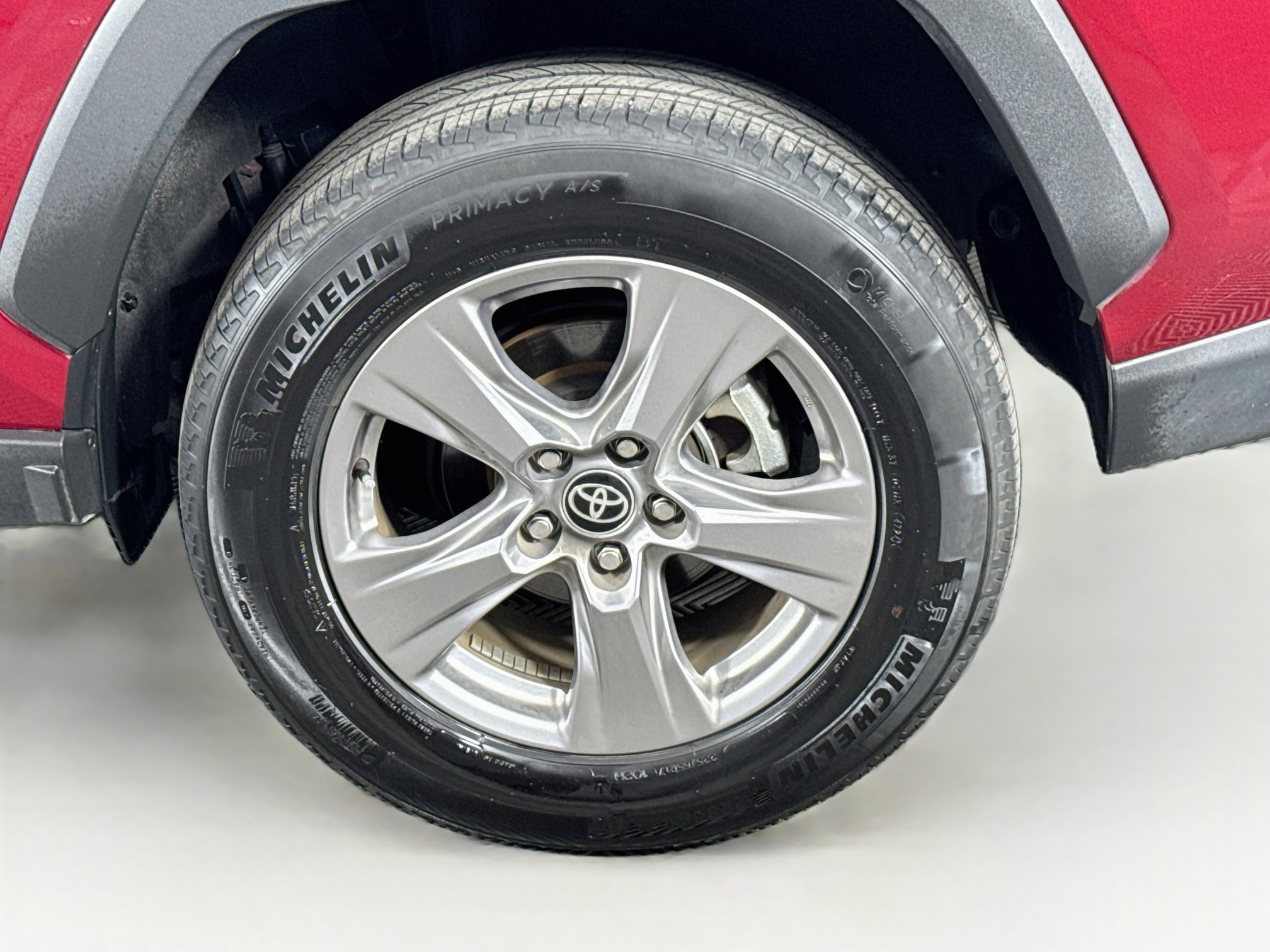 Certified 2025 Toyota RAV4 LE AWD/4WD image 9