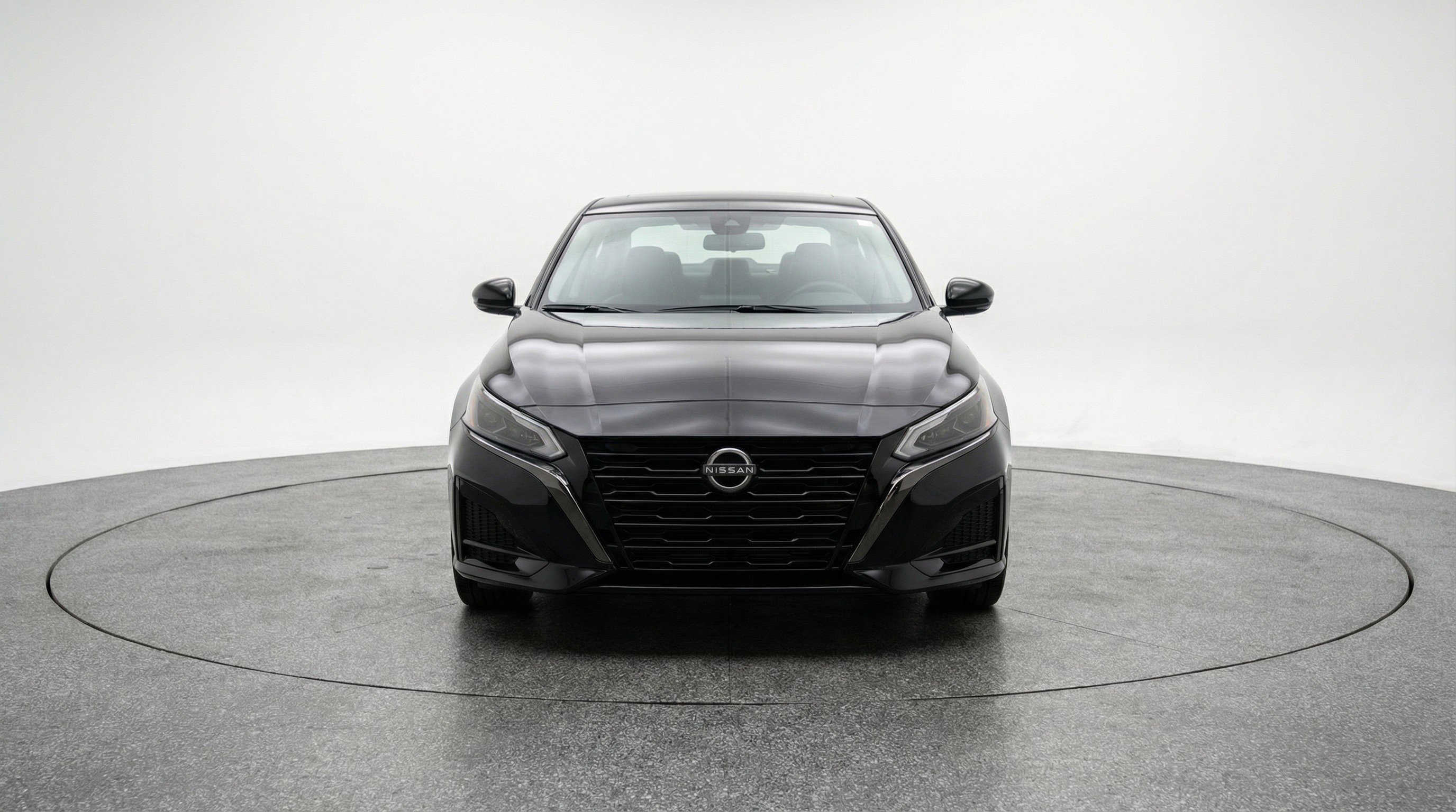 Used 2025 Nissan Altima 2.5 SV image 2