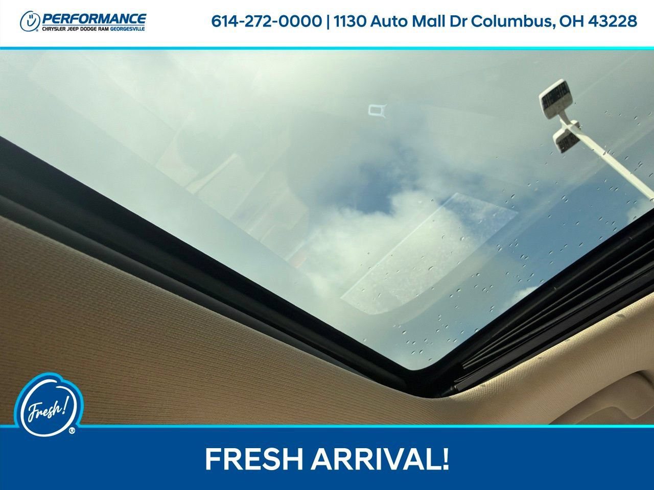 Used 2011 Jeep Grand Cherokee Overland AWD/4WD image 26