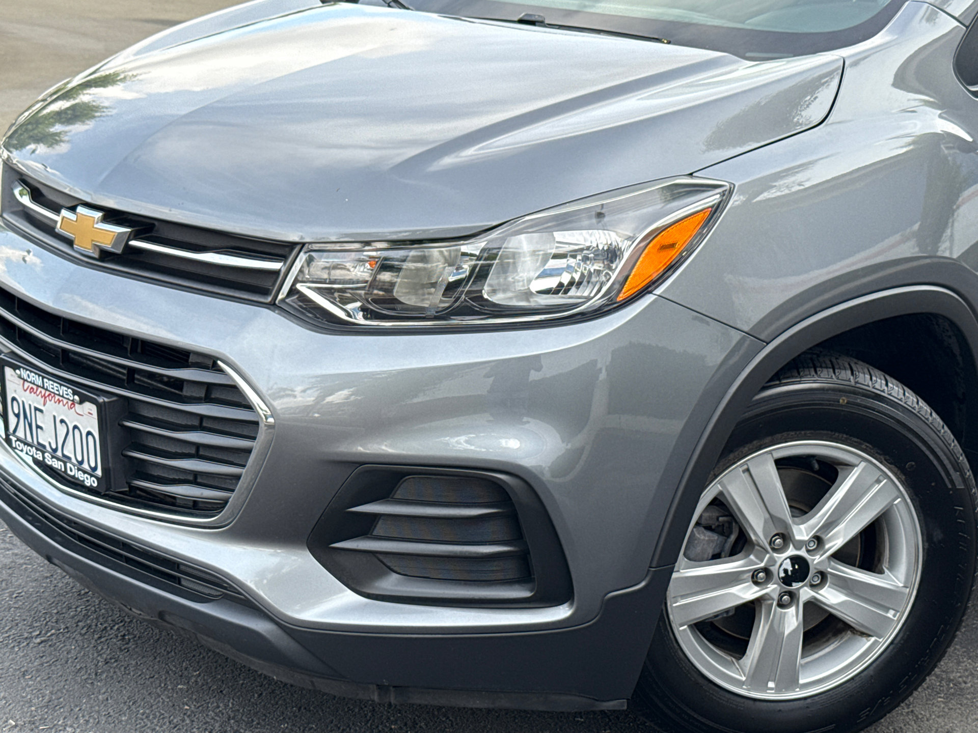 Used 2020 Chevrolet Trax LS FWD image 3