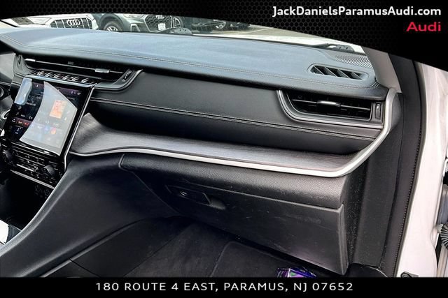 Used 2021 Jeep Grand Cherokee L Limited AWD/4WD image 13