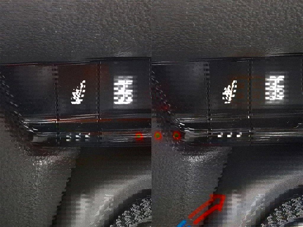 Certified 2024 Chevrolet Blazer LT w/ Midnight/Sport Edition image 25