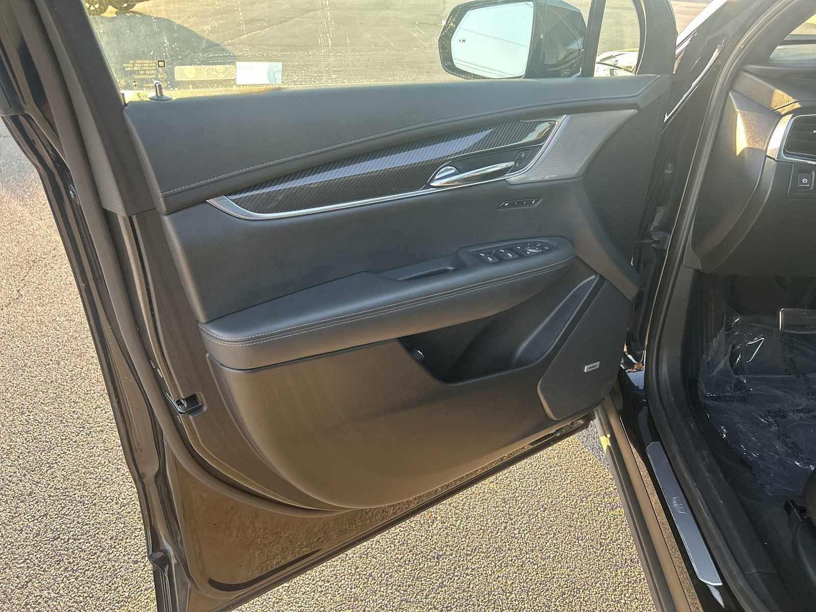 Certified 2024 Cadillac XT6 Sport w/ LPO, Floor Liner Package image 23