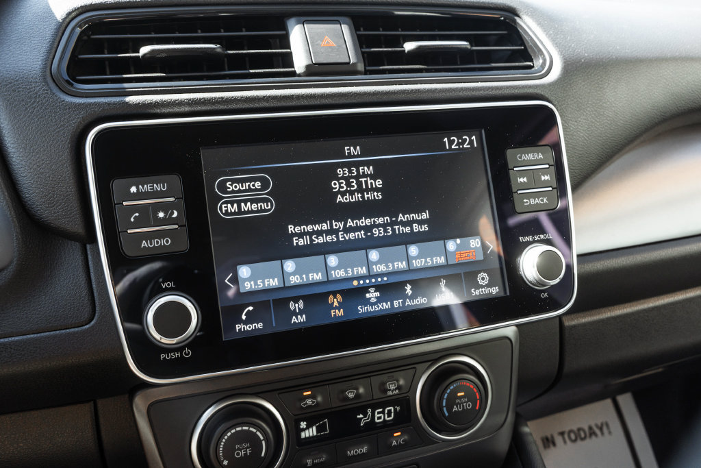 Used 2025 Nissan Leaf S FWD image 17