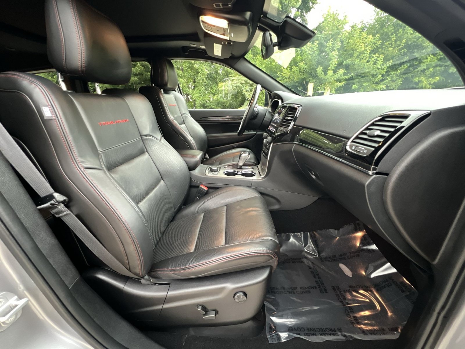 Used 2021 Jeep Grand Cherokee Trailhawk w/ Trailhawk Luxury Group AWD/4WD image 38