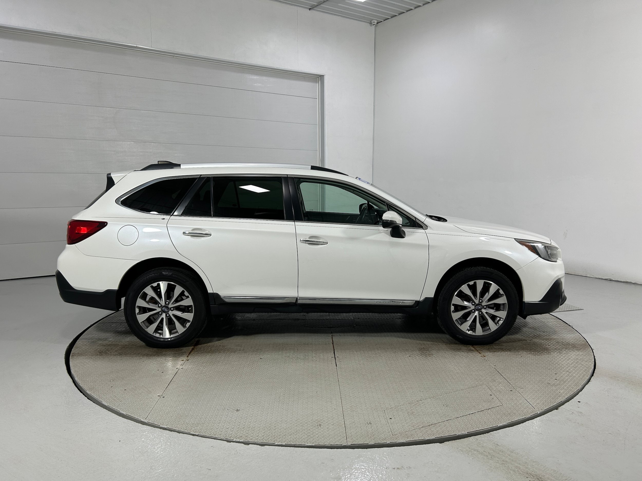 Used 2019 Subaru Outback 2.5i Touring AWD/4WD image 39