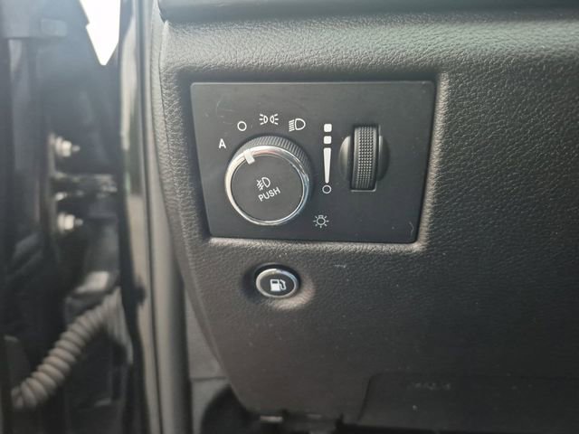 Used 2018 Jeep Grand Cherokee Laredo image 24