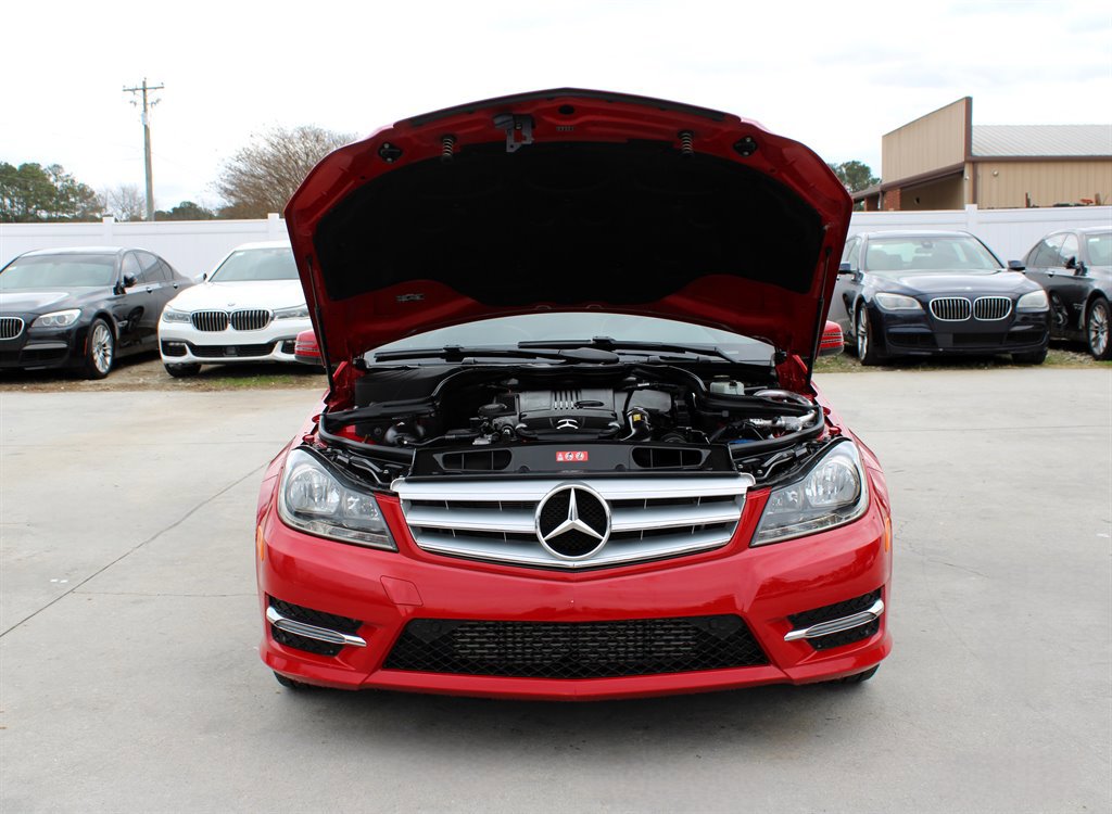 Used 2013 Mercedes-Benz C 250 Luxury image 34