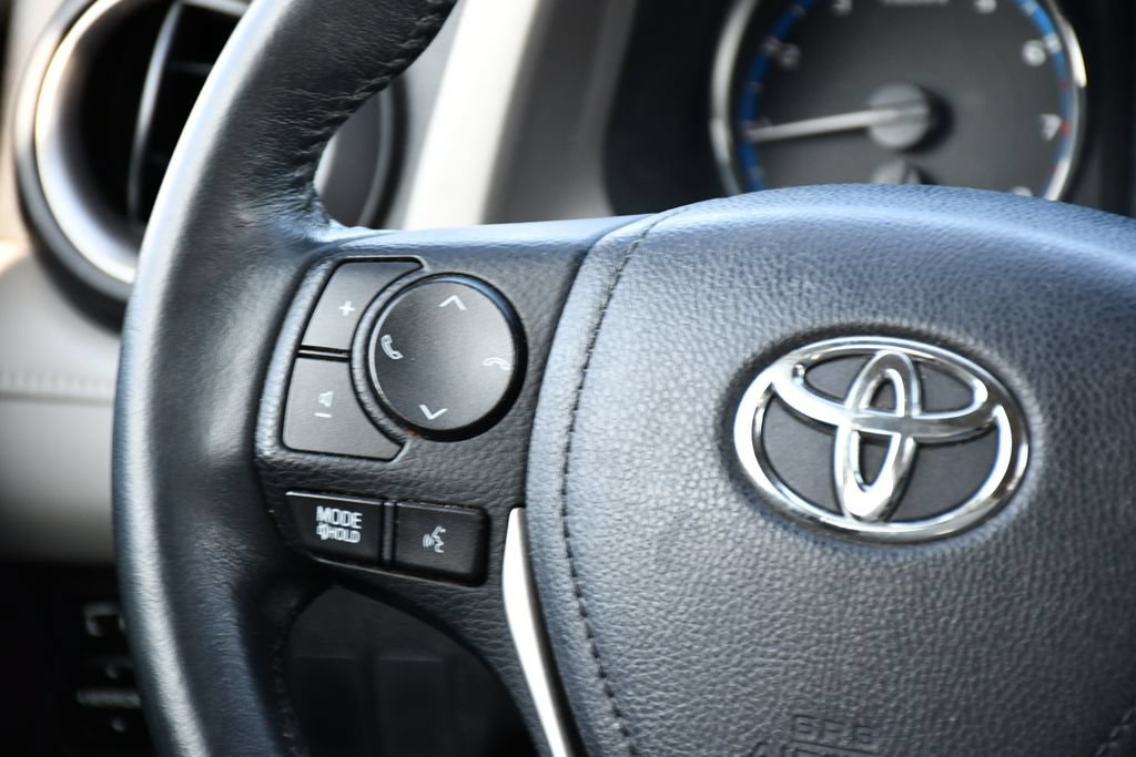 Used 2016 Toyota RAV4 XLE AWD/4WD image 22