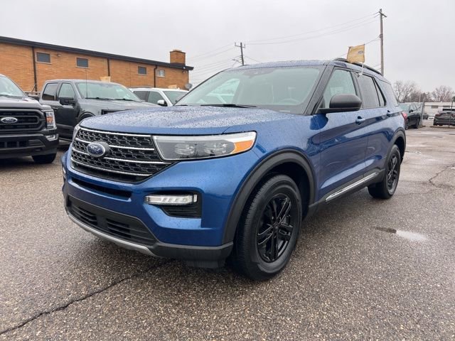 Certified 2023 Ford Explorer XLT w/ Equipment Group 202A AWD/4WD image 30
