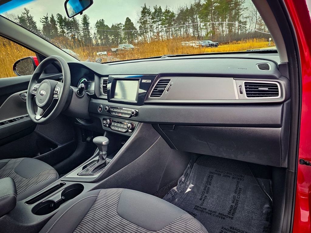 Used 2019 Kia Niro LX image 36