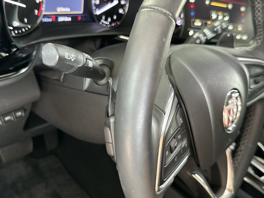 Used 2023 Buick Envision Avenir image 20