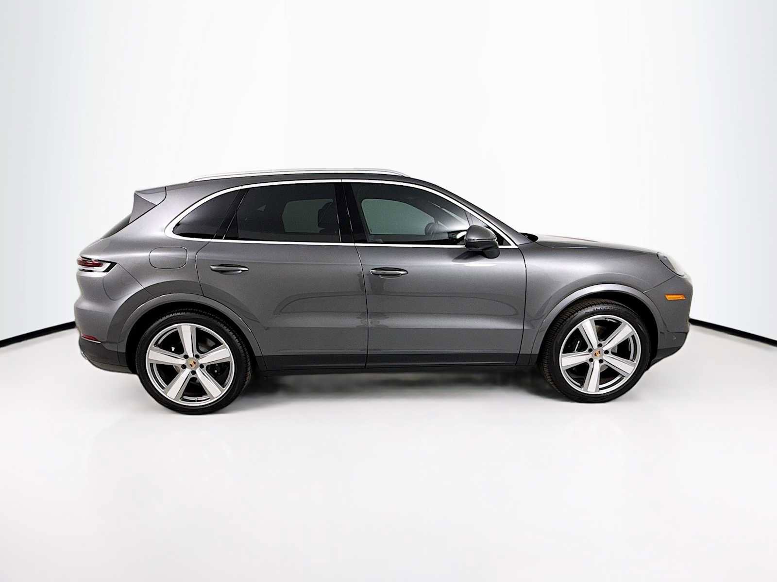 Certified 2025 Porsche Cayenne image 8