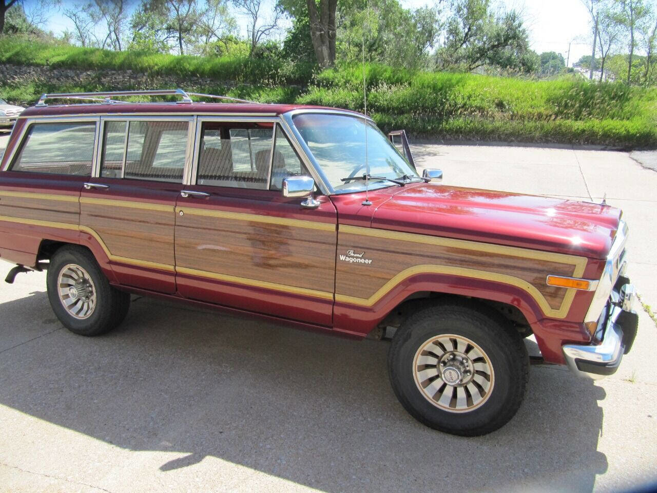 Used 1986 Jeep Grand Wagoneer