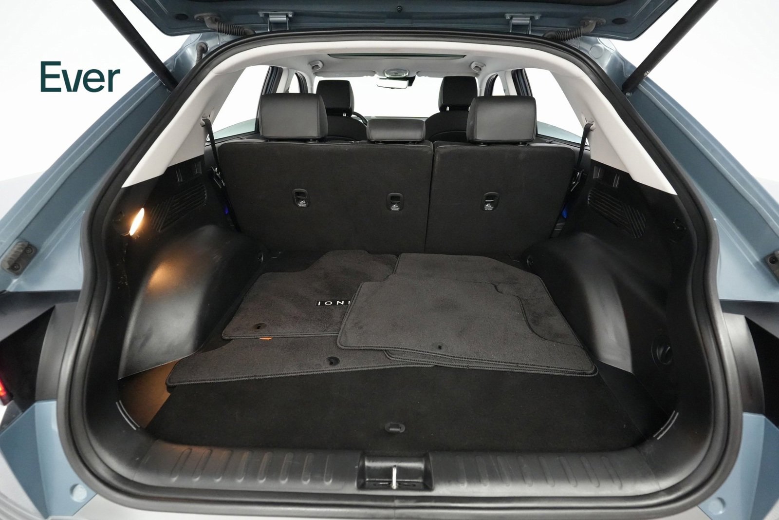 Used 2024 Hyundai Ioniq 5 Limited image 24