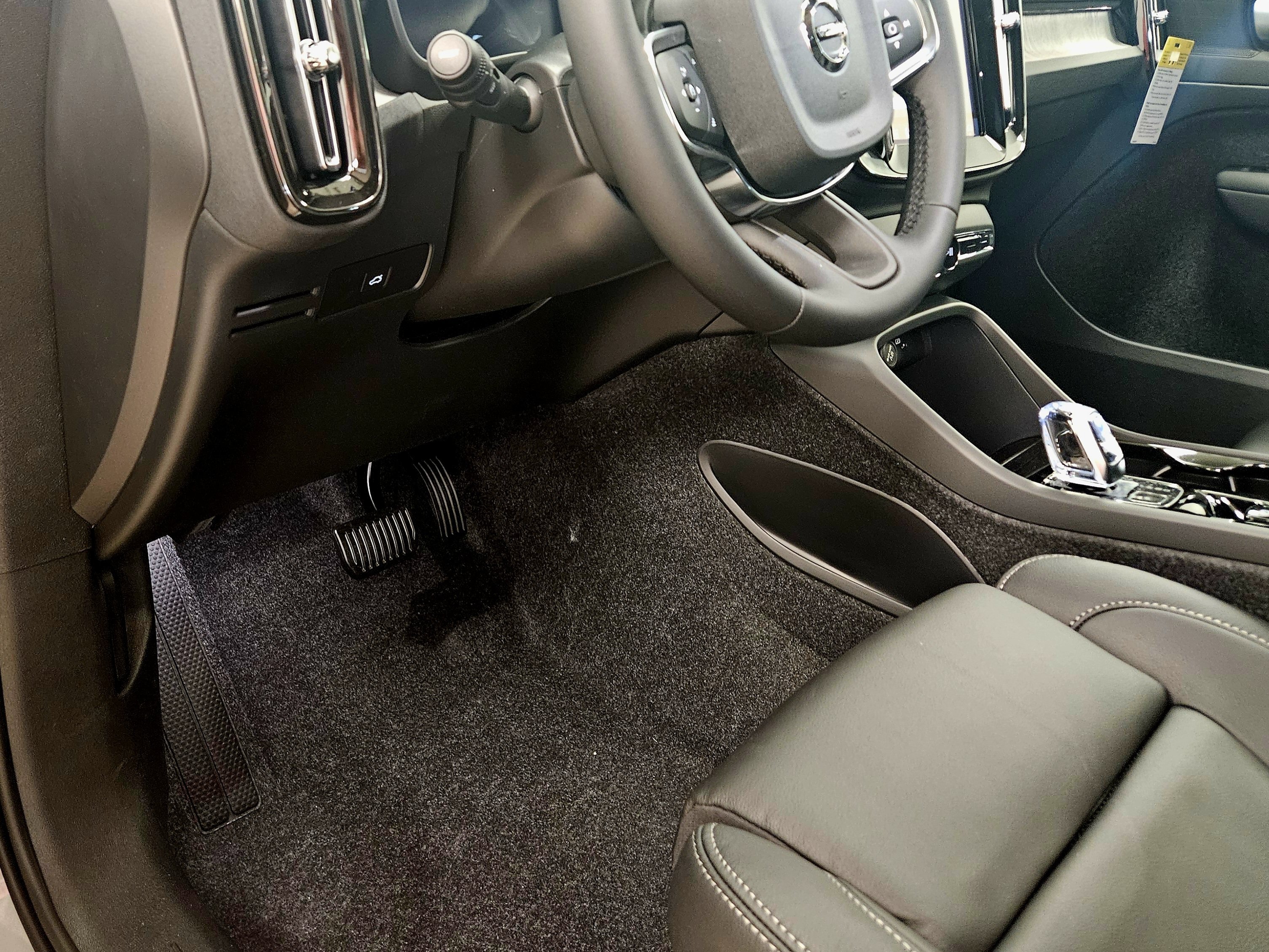 New 2026 Volvo XC40 B5 Plus w/ Climate Package AWD/4WD image 41