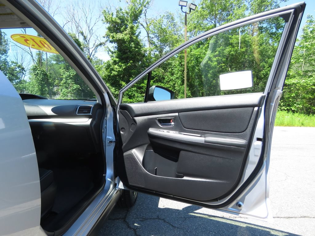 Used 2015 Subaru Crosstrek 2.0i Premium AWD/4WD image 12
