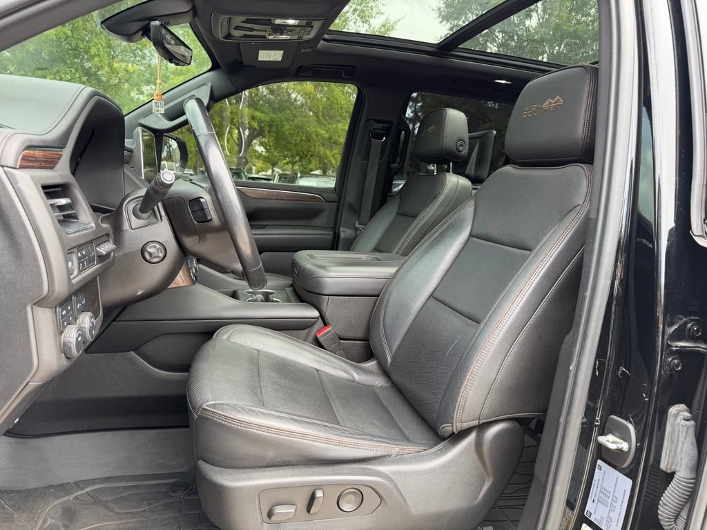 Used 2021 Chevrolet Tahoe High Country w/ Premium Package 2 AWD/4WD image 8