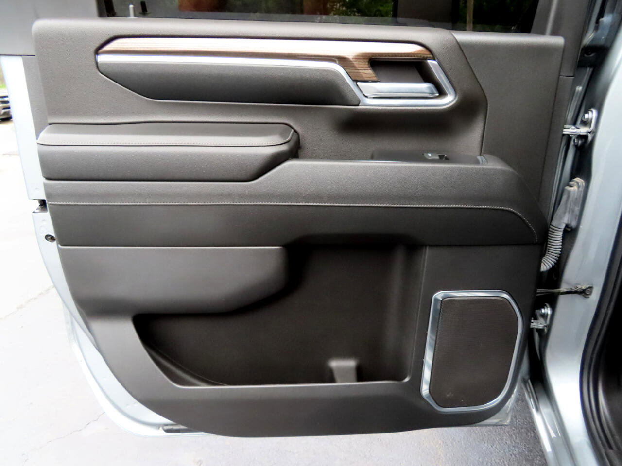 Used 2024 Chevrolet Silverado 2500 LT image 38
