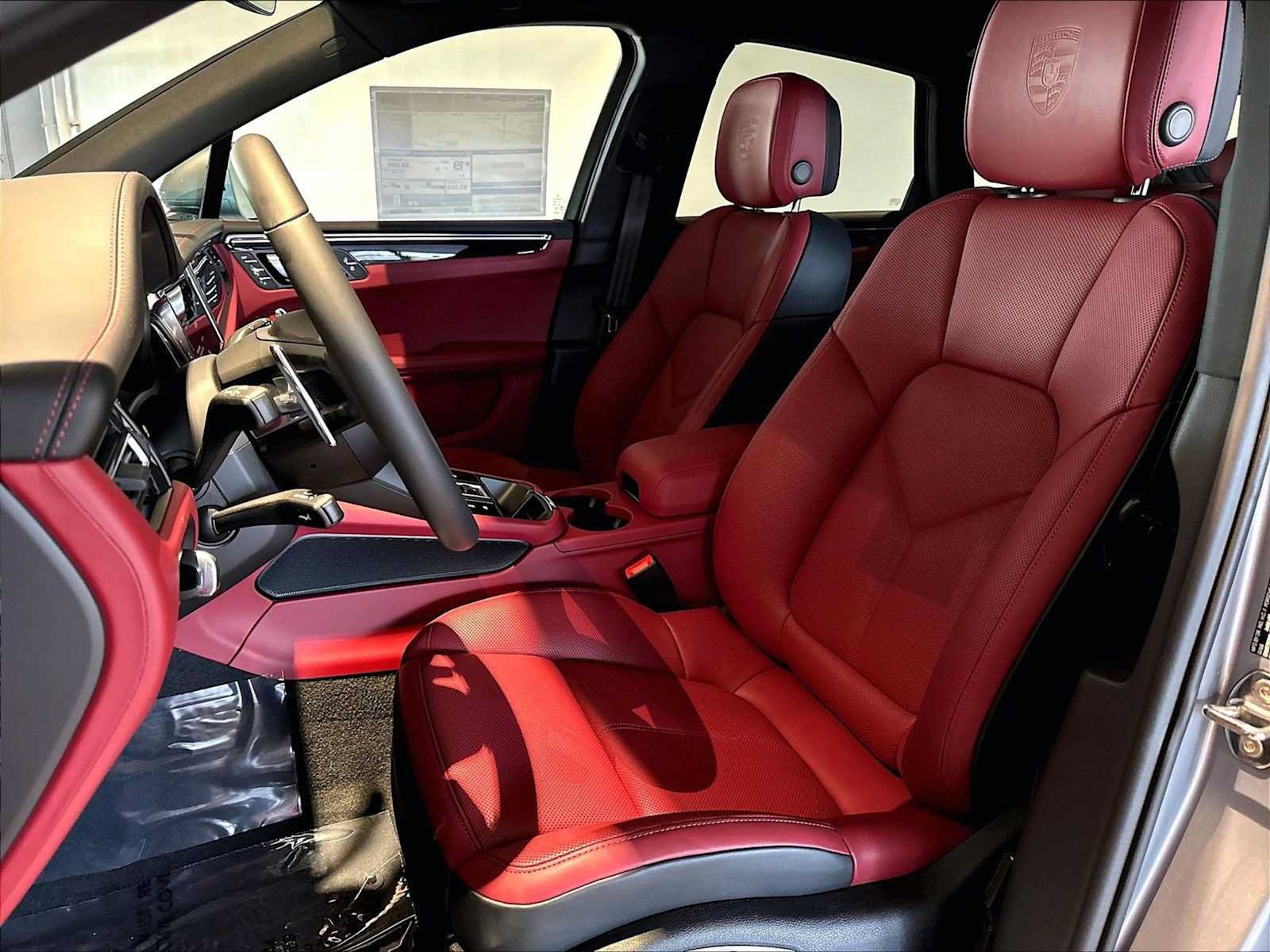 New 2026 Porsche Macan S AWD/4WD image 5