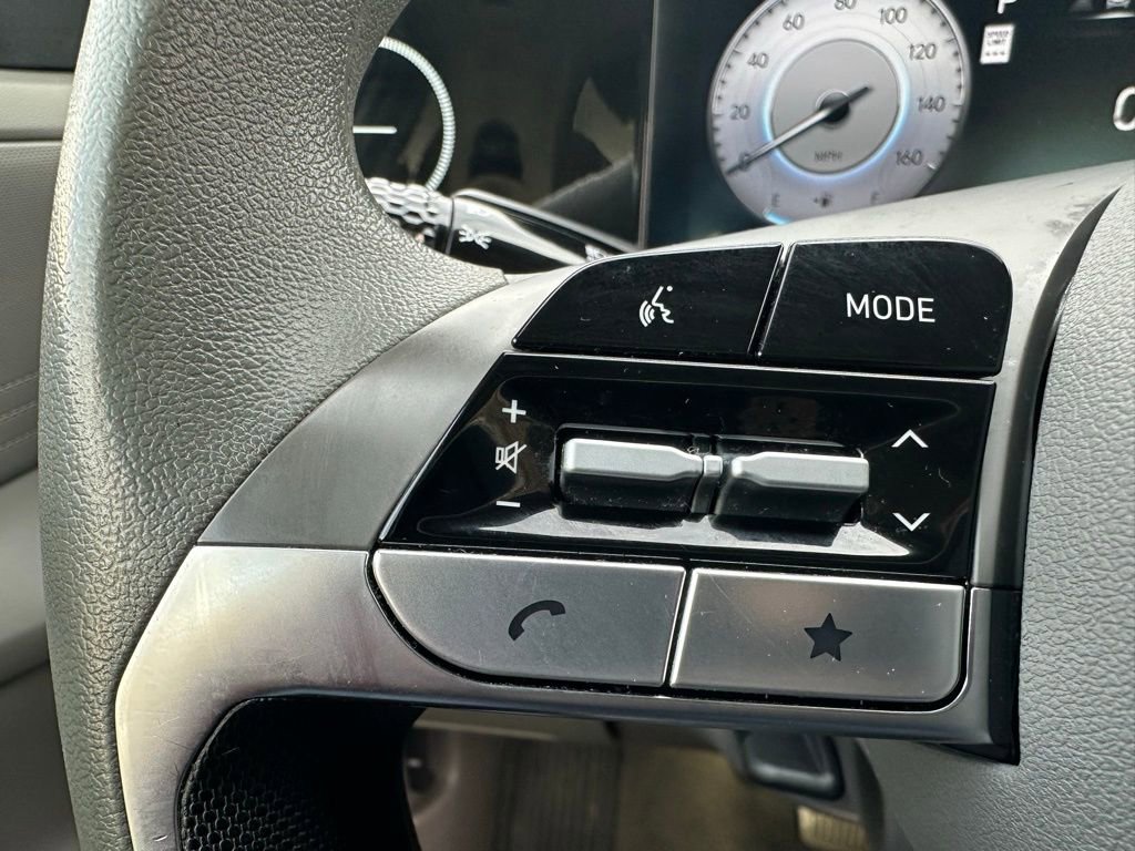 Used 2024 Hyundai Elantra SEL image 19