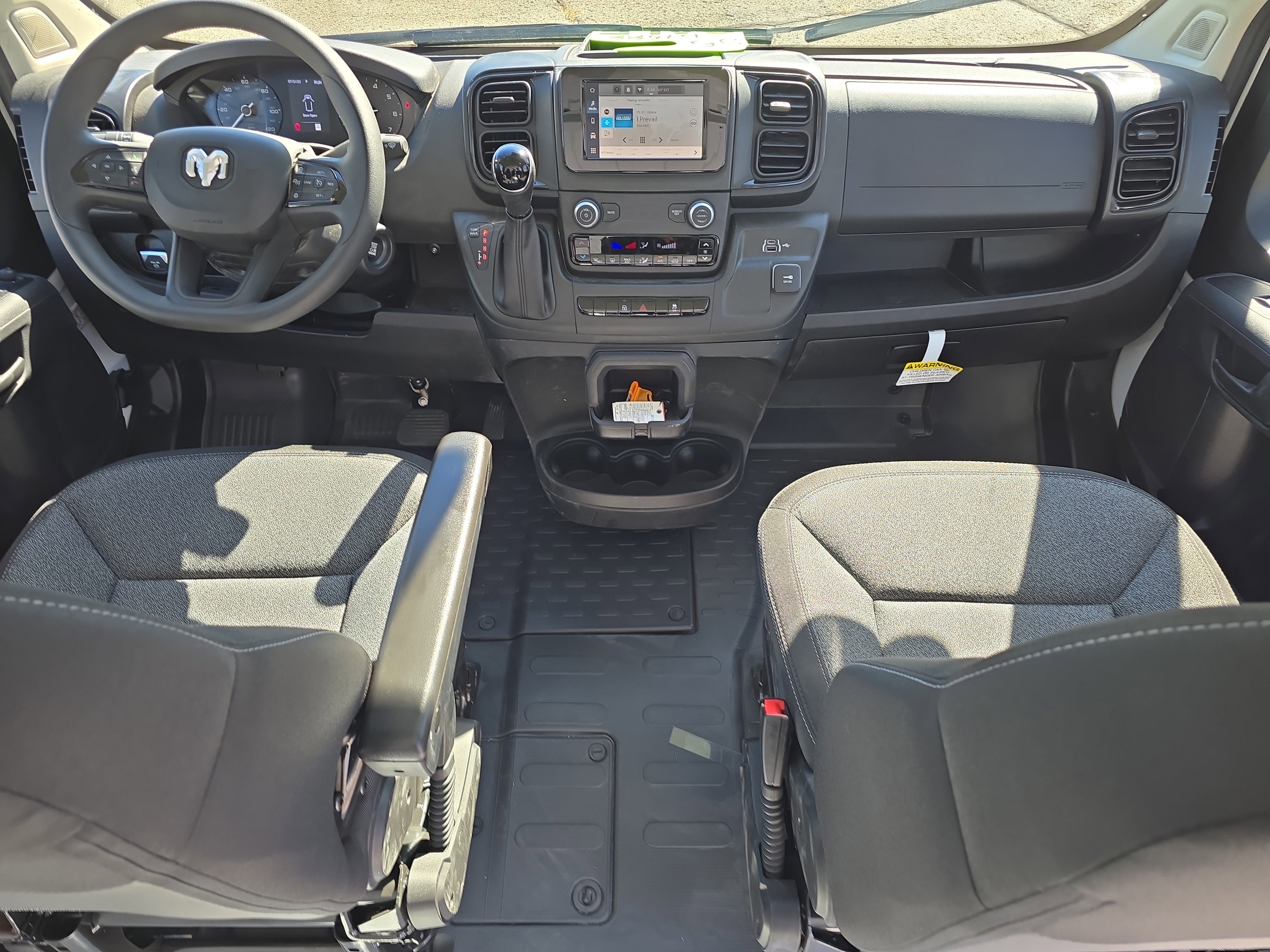 Used 2025 RAM ProMaster 2500 w/ Convenience Group image 9