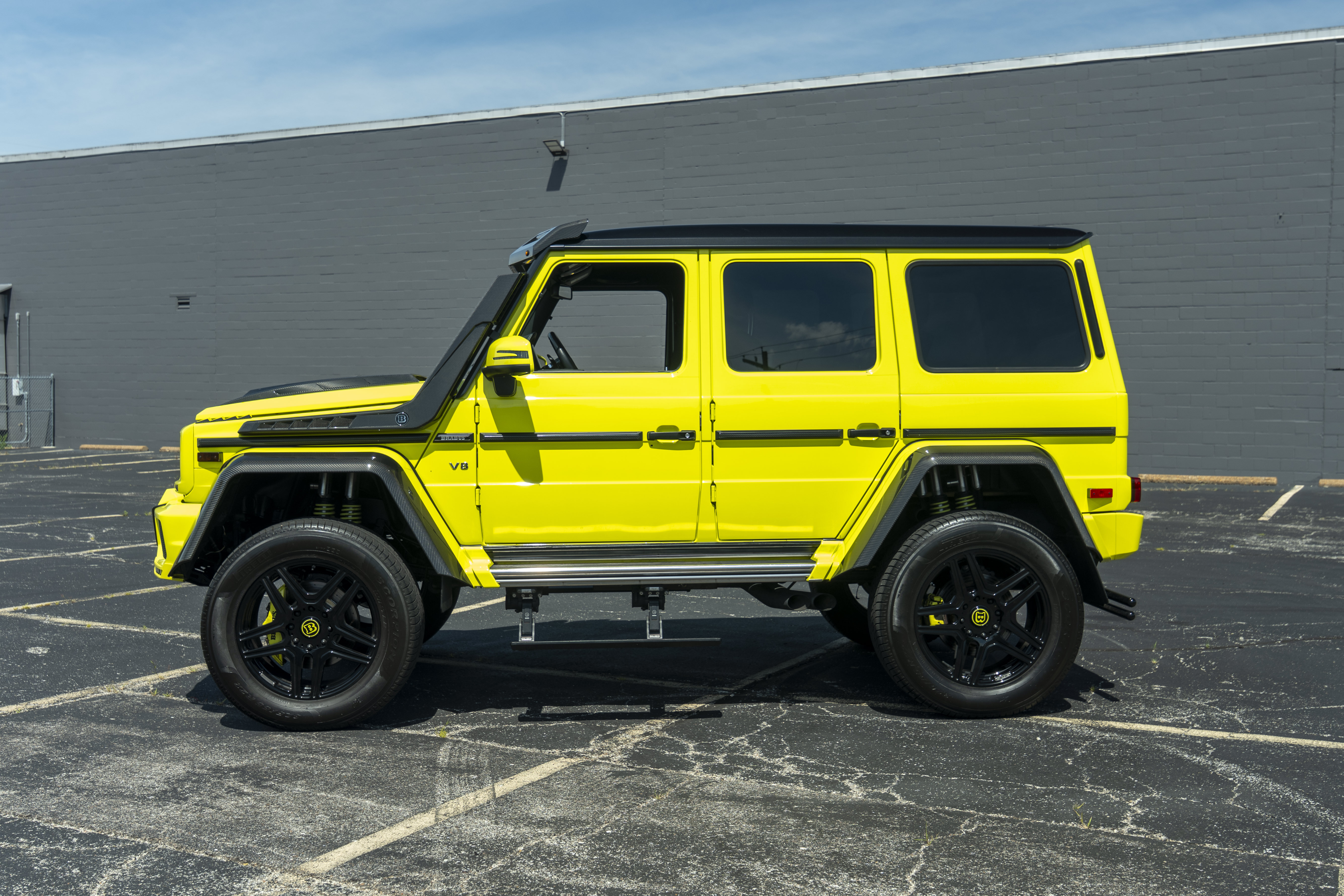 Used 2017 Mercedes-Benz G 550 Squared image 6
