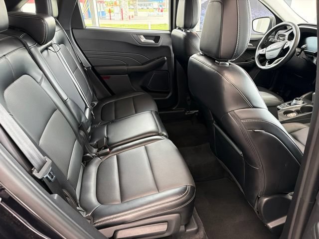 Certified 2024 Ford Escape Platinum AWD/4WD image 9