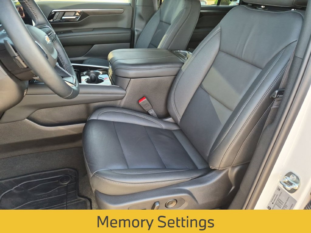 Used 2026 Chevrolet Tahoe LT w/ Comfort Package AWD/4WD image 16