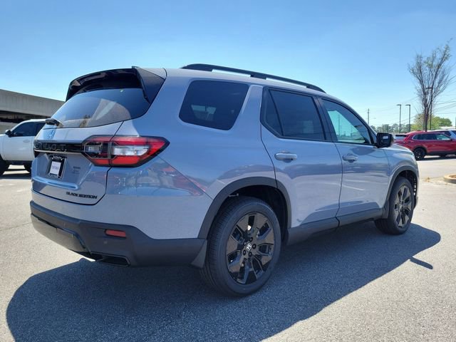 New 2026 Honda Pilot Black Edition image 4