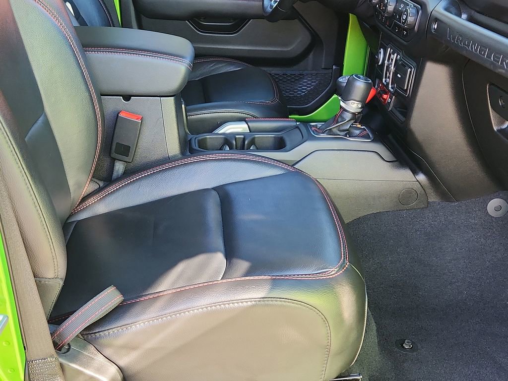 Used 2019 Jeep Wrangler Unlimited Rubicon w/ Uconnect 4C Nav & Sound Group image 12