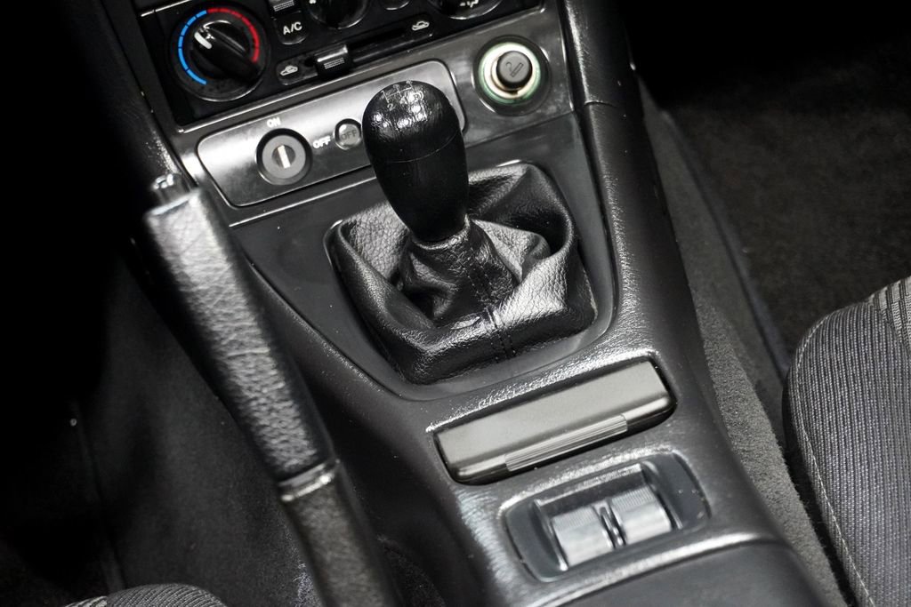 Used 2000 MAZDA MX-5 Miata image 18