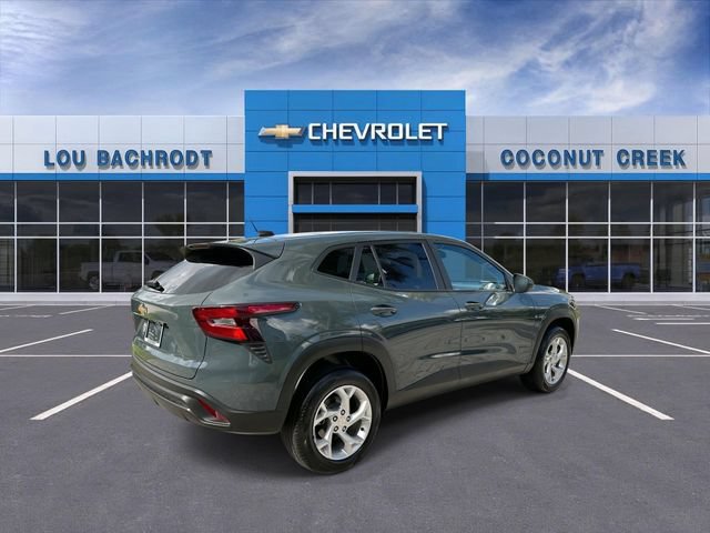 Used 2025 Chevrolet Trax LS w/ LS Convenience Package FWD image 8