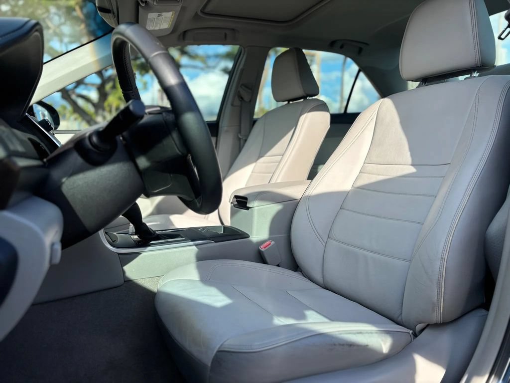 Used 2015 Toyota Camry XLE FWD image 8